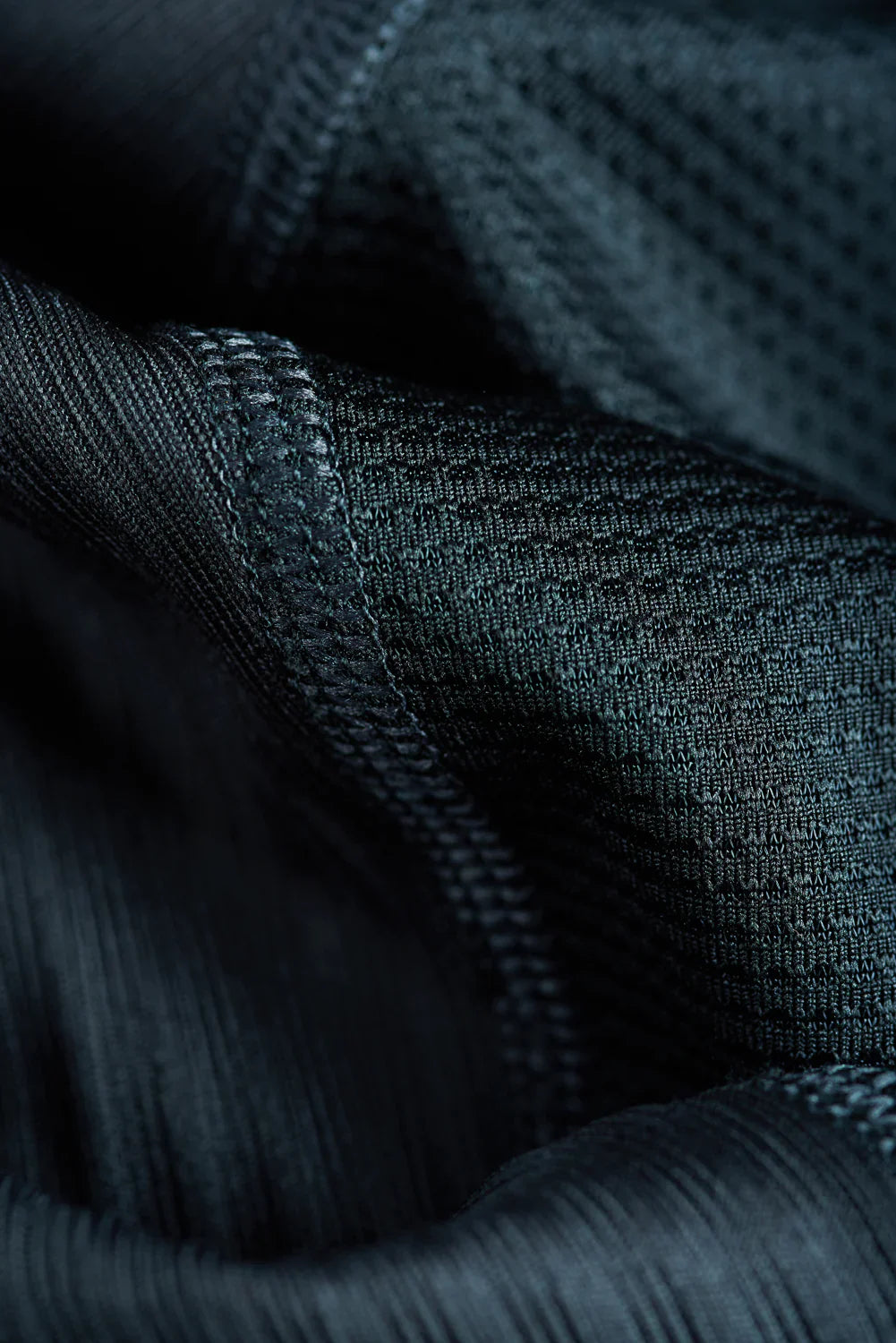 VAPOR BLACK - Unisex Technical Underlayer for Base Layer