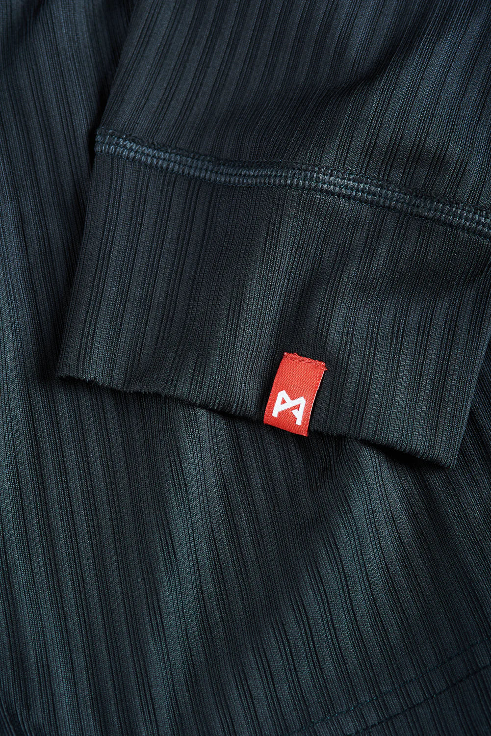 VAPOR BLACK - Unisex Technical Underlayer for Base Layer